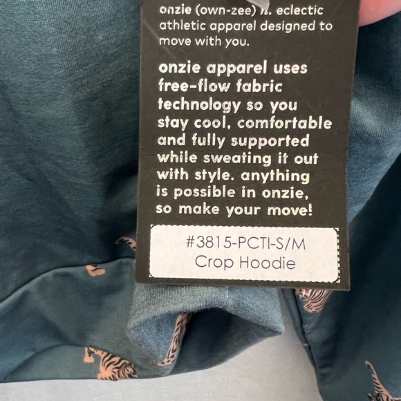 NWT Onzie tiger print cropped long sleeve hoodie and relaxed joggers set - Picture 15 of 16